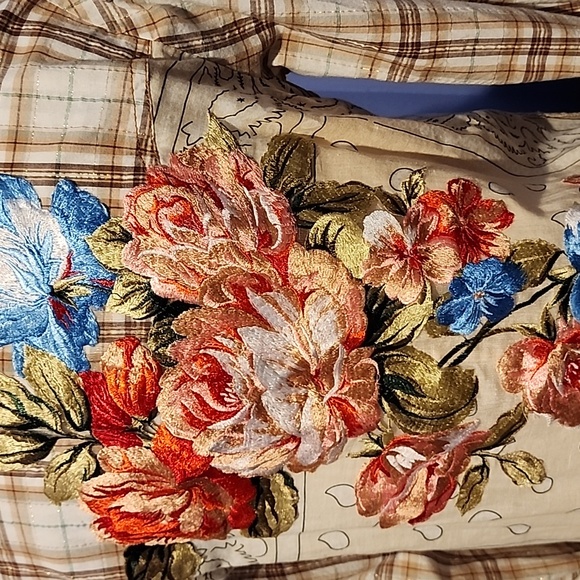 ARATTA  " ROUGH RIDER"Floral Embroidered Plaid Shirt - Picture 6 of 6